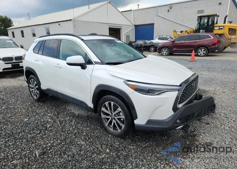 2023 Toyota Corolla Cross Xle from USA, damaged, VIN 7MUDAABG2PV072314